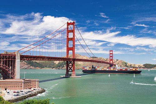 Golden Gate en containerschip, San Francisco, VS