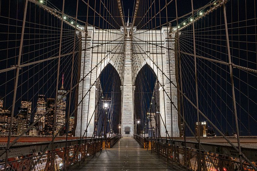 Brooklyn Bridge in het donker van Karsten Rahn