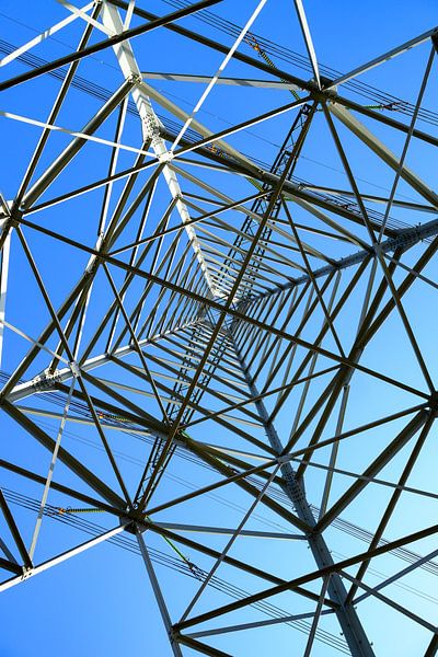 Hoogspanningsmasten met elektriciteitskabels van Sjoerd van der Wal Fotografie