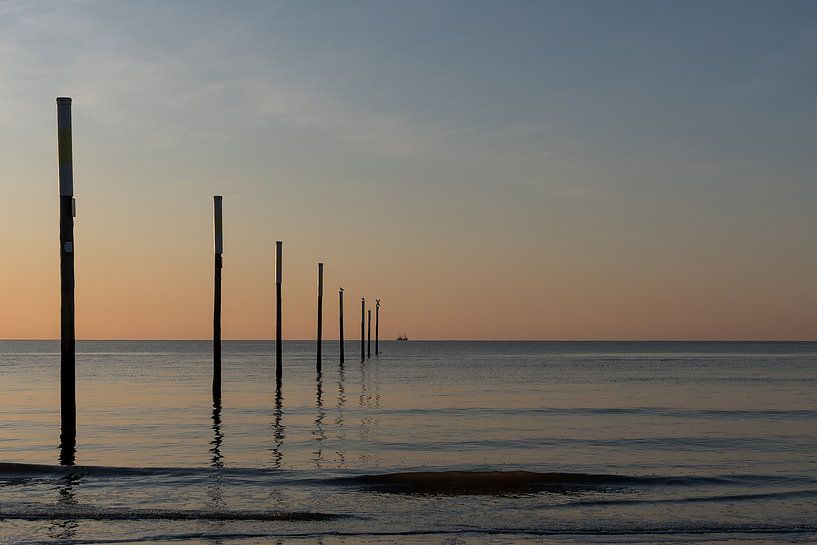 Die goldene Stunde über der Nordsee bei Sankt Peter-Ording von Marco de Jong