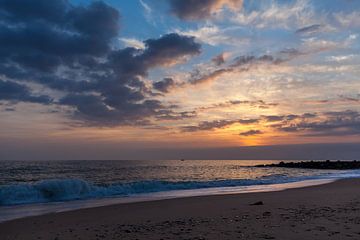 Zonsondergang Algarve van Elly Damen