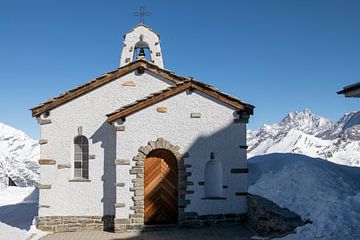 Zermatt - De "Bernardus van Aosta" kapel op de Gornergrat van t.ART