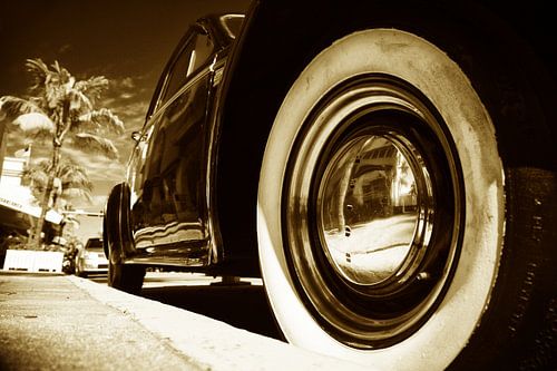 Glorious Times at Ocean Drive, Sepia