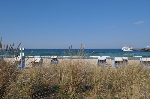 Chaises longues sur la plage nord de Göhren, sur l'île de Rügen