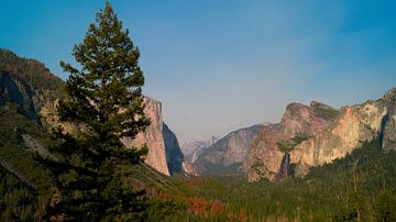 Uitzicht Yosemite  by Michelle van den Hondel