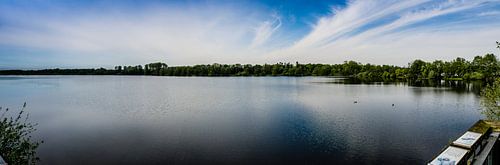Panorama met een mooi meer