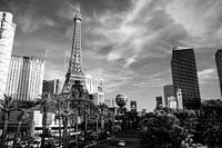 Las Vegas uitzicht op The Strip met Eiffeltoren | Zwart-wit, reisfotografie, urban