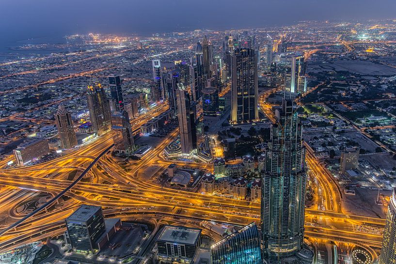 Dubai bij nacht 3 par Peter Korevaar