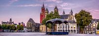 Panorama vrijthof Maastricht tijdens zonsopgang