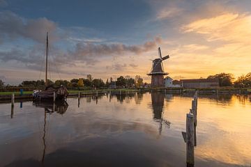 Niederländisches Bild, Windmühle, Segelboot und Wasser von KB Design & Photography (Karen Brouwer)