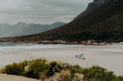 Kitesurfer in Rooiels by Andy Troy