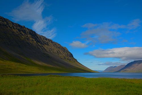 Berge fließen zum Meer von Pictures by GJ