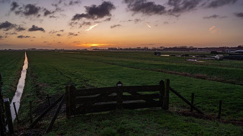 Sunrise in the Eemnesserpolder by Frank Bakker