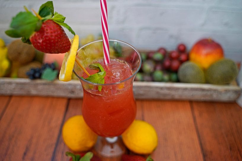 Erdbeer-Cocktail alkoholfrei mit Limette und Minze. von Babetts Bildergalerie