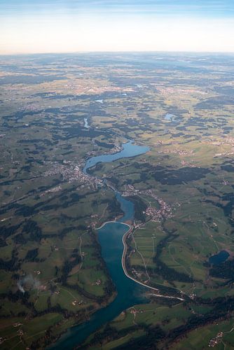 De Lech en zijn loop bij Lechbruck vanuit het vliegtuig
