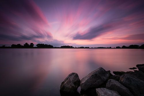 Zonsondergang langs de IJssel