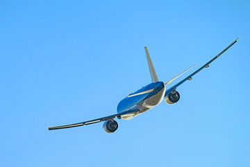 Flugzeug startet vom Flughafen Schiphol Amsterdam