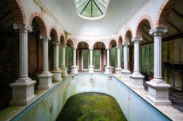 Abandoned Indoor Pool. by Roman Robroek