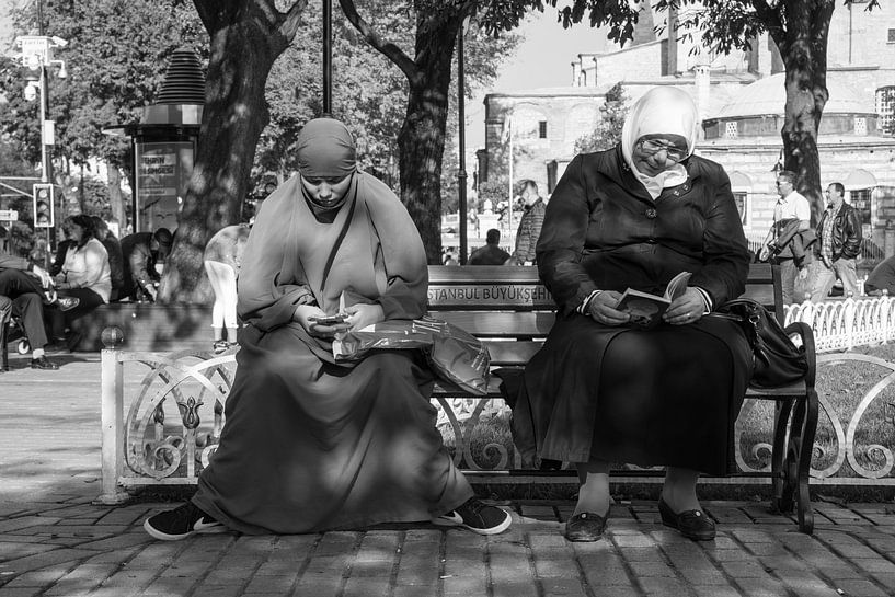 Contrasts by Tom van Dutch