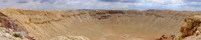 Panorama van Barringer Meteor Crater, Arizona van Roel Ovinge