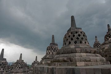 Storm over Java van Richard Wareham