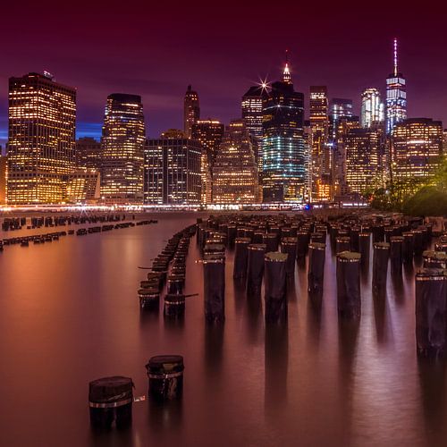Manhattan Skyline bij zonsondergang 