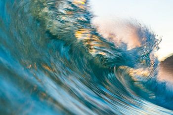 Breaking wave during sunset