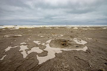 Droog zand op Ameland van Nynke Altenburg