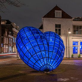 Delfts blauwe hart op een bewolkte avond van Jeroen de Jongh