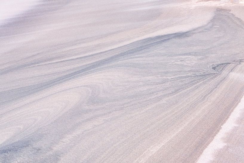 sable et plage avec un art météorologique unique par eric van der eijkj