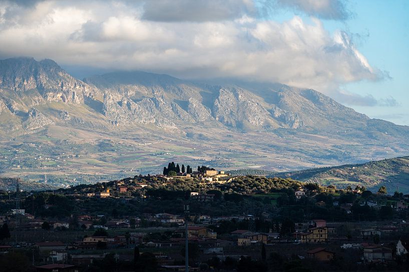 Abandoned mountain landscape in Sicily by Werner Lerooy