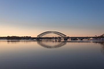 Zwolle - Eine winterliche IJssel-Brücke von Mitchell Molenhuis