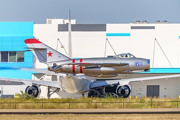 Mikoyan-Gurevich Mig-17F Fresco. van Jaap van den Berg