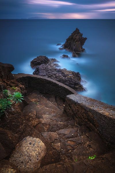 Madeira Santa Cruz kust bij zonsopgang van Jean Claude Castor