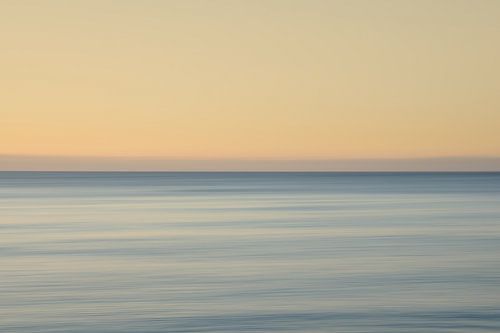 Bicoloured - Dawn by the Sea