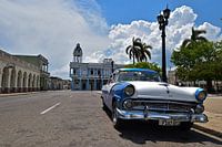 Oldtimer in de stad Cienfuegos, Cuba