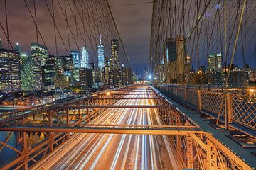 View on the Brooklyn Bridge at night by Bas Meelker