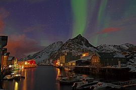 Northern Lights in Nyksund by Reinhard  Pantke
