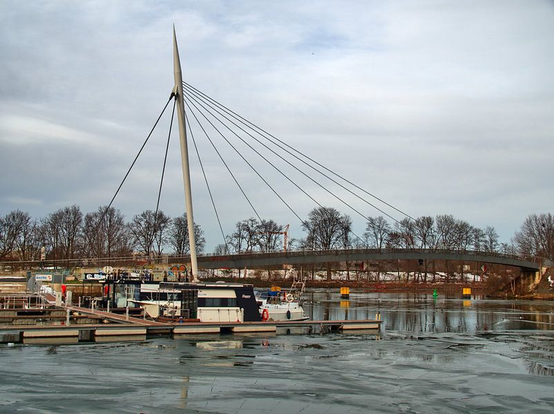 Pont d'hiver par Edgar Schermaul