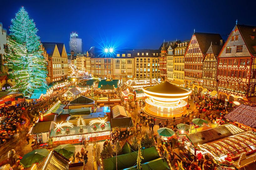 Christmas market in Frankfurt am Main, Hesse, Germany by Atelier Liesjes