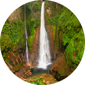 Catarata del Toro waterval in Costa Rica van Markus Lange
