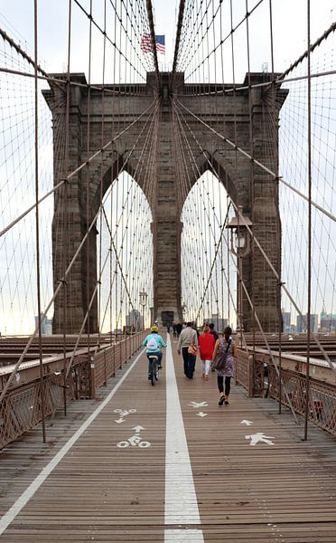 Op de Brooklyn Bridge New York by Raymond Hendriks