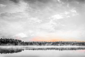 Nebliger Morgen am Tiken See 02