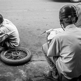 Attendre que votre cyclomoteur soit prêt Vietnam sur Manon Ruitenberg