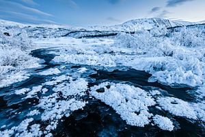Paysage de rivière en hiver - Tromsø, Norvège