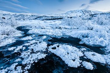 Paysage de rivière en hiver - Tromsø, Norvège sur Martijn Smeets
