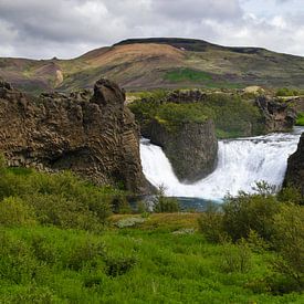 Indrukwekkende Háifoss waterval in IJsland van Whis' photos