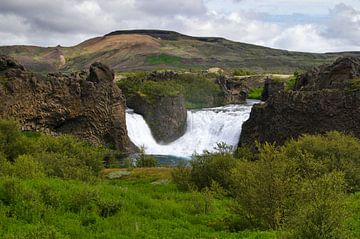 Indrukwekkende Háifoss waterval in IJsland van Whis' photos