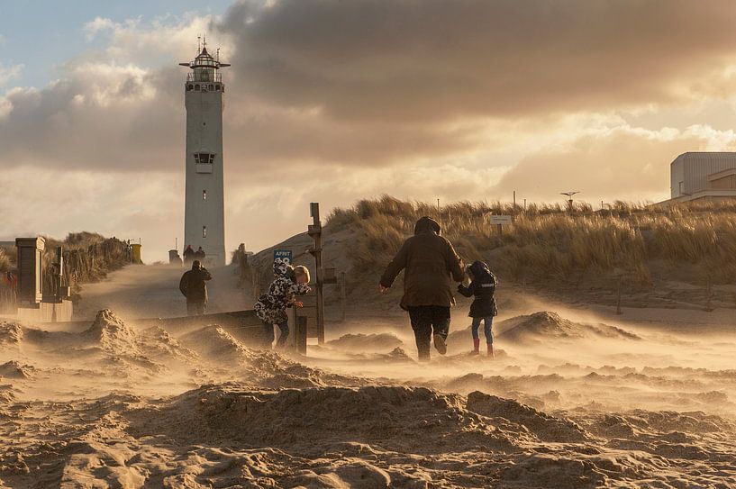 Storm in Noordwijk aan Zee par Dick van Duijn
