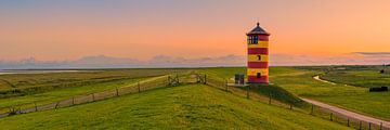 Panorama foto van de vuurtoren van Pilsum